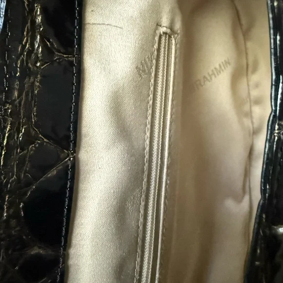 Elegant Brahmin 100% Leather Black and Gold Croc-Embossed Women's Bag - Picture 10 of 12